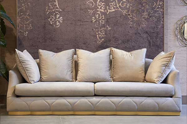 مجموعة كنب ذهبية